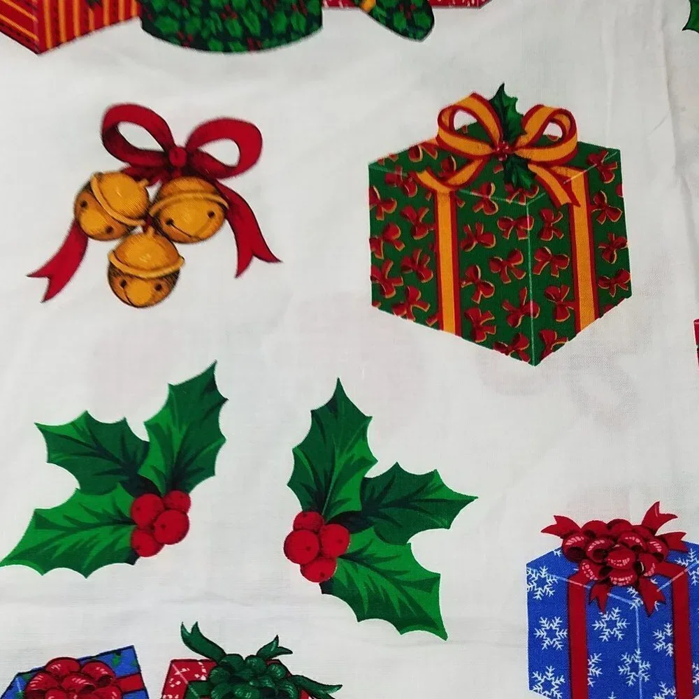 Cranston Print Works Co. Fabric Holiday Gifts Appliques 1 Yard 45
